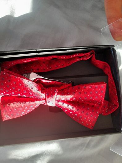 6th sense brand new red patterned bow tie