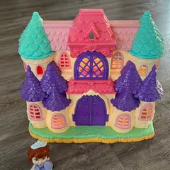 Sofia the First Toy house