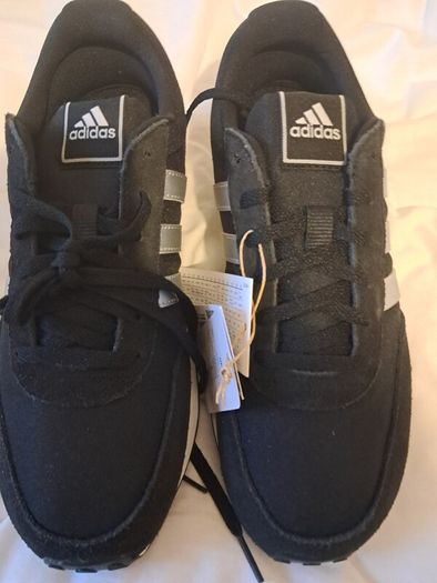 NEW Adidas Trainers - Size 6