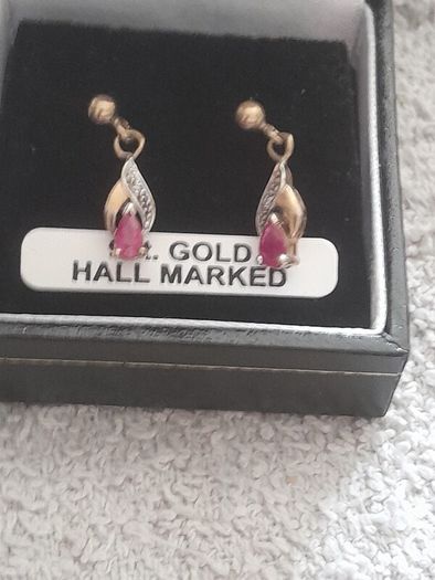 ladies 9ct gold earrings