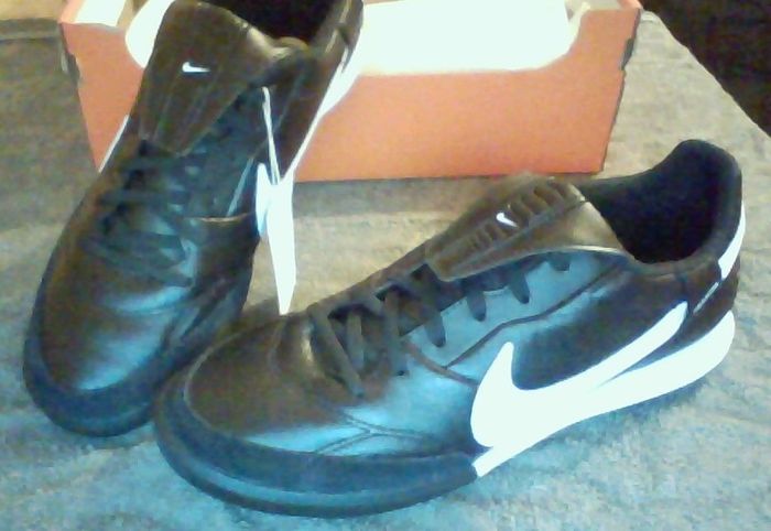 nike premier III astro turf football size 8.5