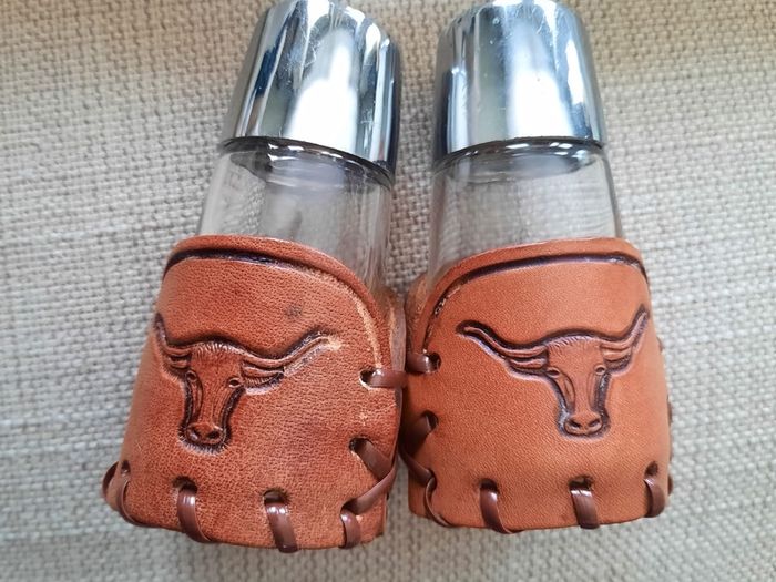 Vintage Salt and Pepper Bamco Longhorn Design Leather covered circa 1980 made in Mexico FREE STANDARD POSTAGE INCLUDED