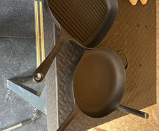cast iron pan