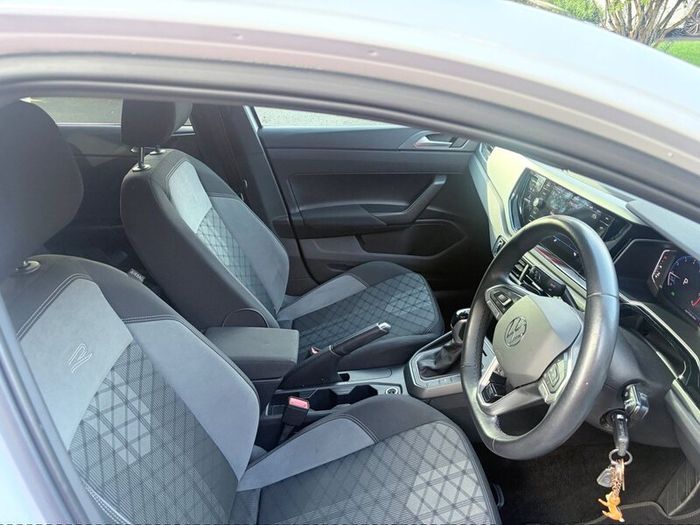 Volkswagen Polo  R - Line Auto 2023