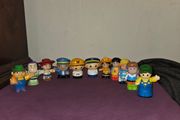 11 Toy Figures
