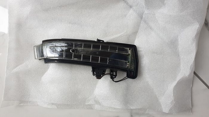 Mercedes mirror housing A2128106700