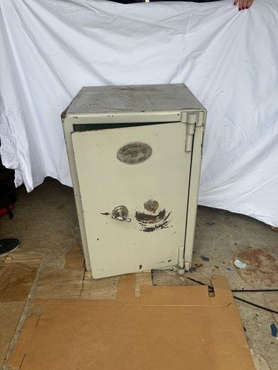 Solicitors Safe with a working key