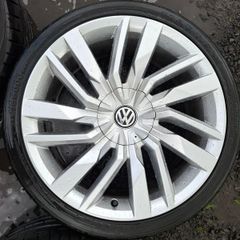 19" Genuine Vw Alloys with tyres