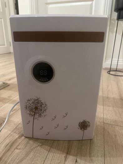 selling room humidfier in an excellent condition