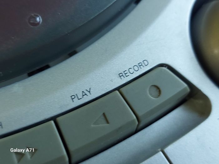 PHILIPS CD Radio Cassette Recorder, Model AZ1120,  in excellent cosmetic condition