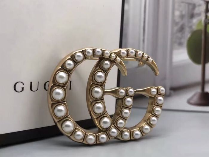 brooch