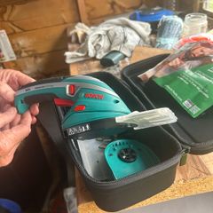 Bosch hand held grass /plant trimmer