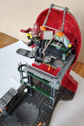 Spider Man 3- Secret Lab Assault - Mega Bloks