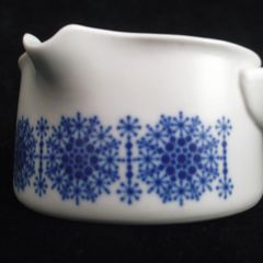 Thomas Ceramics ,vintage sauce boat, pottery gravy boat