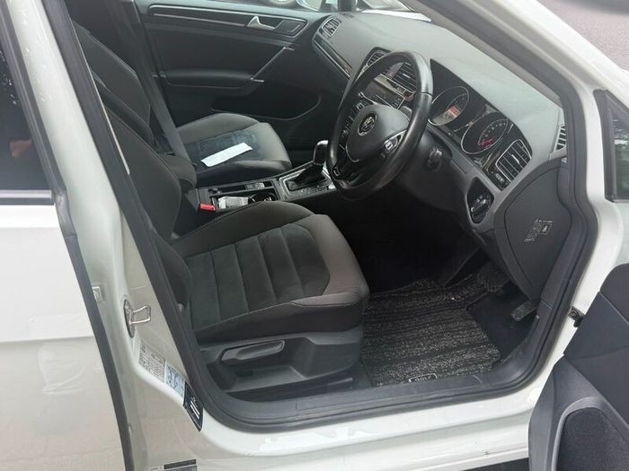 2017 VW Golf 1.4 TSI Petrol  Auto  only 68k km