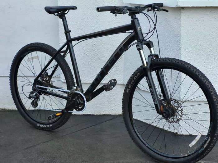 Carerra Vengance 27.5 Wheels Disc Brakes