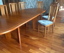 Dining room table and 10 chairs extension leafs at 170, 220 and 270 out fully