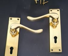 Heritage Brass Bedford Lever Lock Door Handles V810-PB Polished Brass NEW Boxed