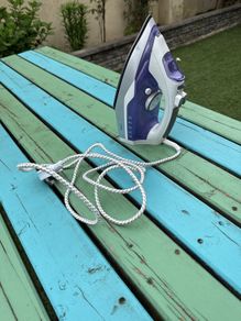 Steam iron Logik