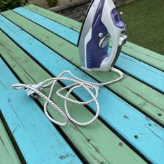 Steam iron Logik