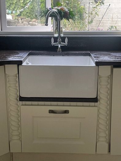 Kitchen units, work top and Belfast sink
