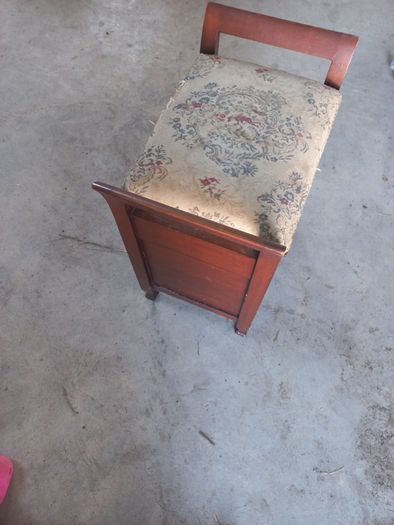 Piano Stool/Bench with storage