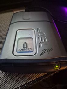 Iomega 750mb External Zip Drive Usb 2.0