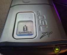 Iomega 750mb External Zip Drive Usb 2.0