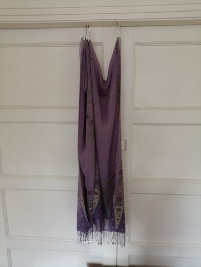 Silk Wrap/Shaw, Large 40/80" Lilac with Mauve/Green/Cream Design
