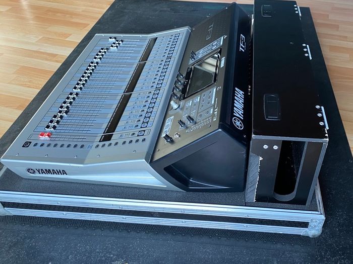Yamaha TF3 Digital Desk