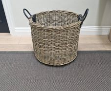 Kubu rattan basket with leather handles