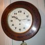 Vintage wall clock (in working order) Image 4