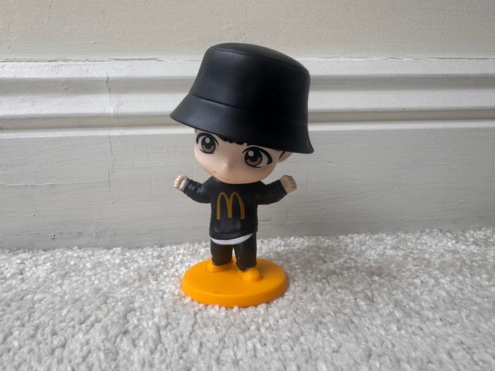 McDonald's TinyTAN x BTS Encore Edition Jung Kook approx. 9 cm. Used Please see photos