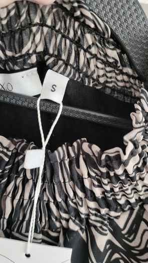 MXO Layered camel and black abstract high neck Sz M (Fit 12-14)  and Sz S (Fit 8-10 UK) Bnwt Rrp 75
