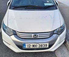 Selling Honda Insight 1,500