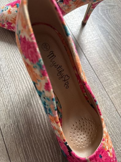ladies shoes