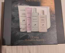 Liz Earle skincare gift set