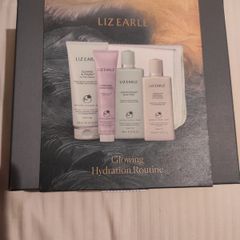 Liz Earle skincare gift set