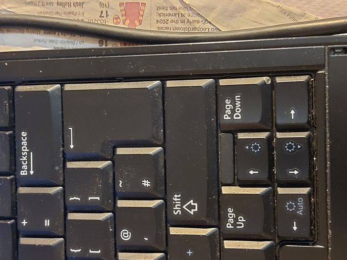 Dell Latitude E4300, Intel Core 2 Duo CPU, P9300, 2.27GHz, 3GB Ram,  Windows 7 Ultimate 64bit, Opera, Chrome, etc