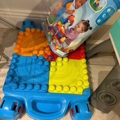 Megablocks table
