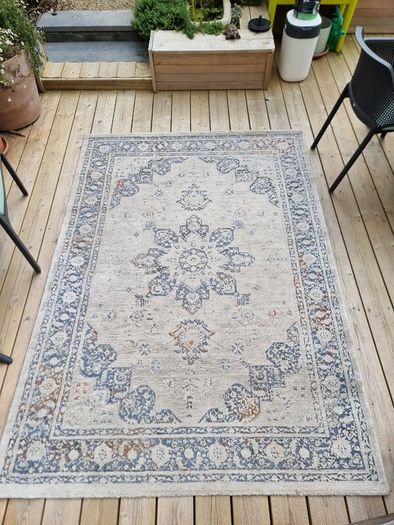 Rug