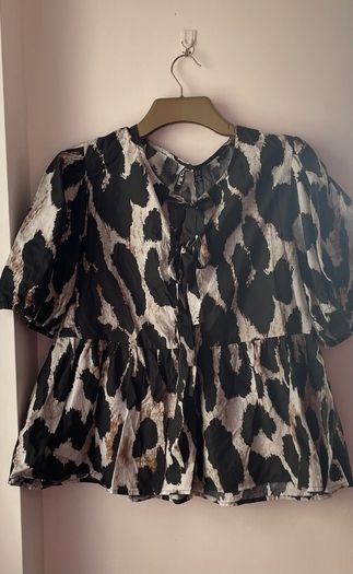 Pieces ladies top size 14 to 16 New