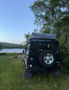 Thule Roof Tent with annex and roof bars for Defender