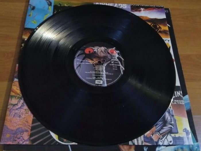 lP Vinil - Queen. 9 Albums + 2 Solo albums. In good condition.
