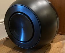 Bowers and Wilkins PV1D