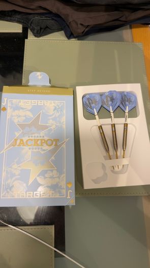 Adrian Lewis 23g Gen 5 Darts