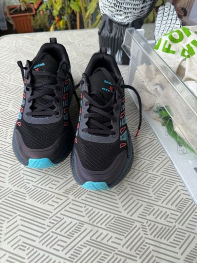Skechers Nite Owl size 41/uk7