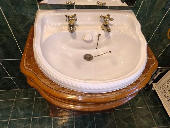 Free Bathroom Sink and Vanity