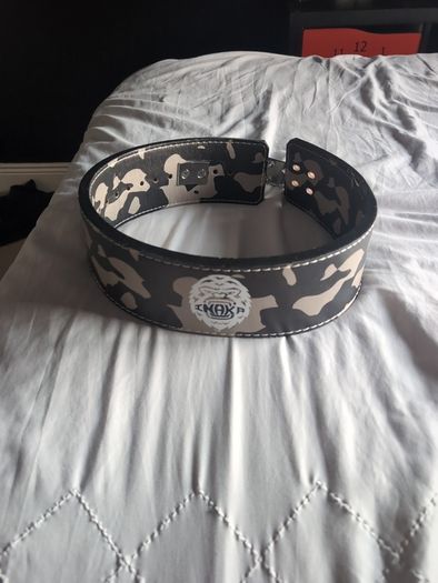 Weight lifting belt