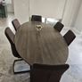 table and chairs Image 3